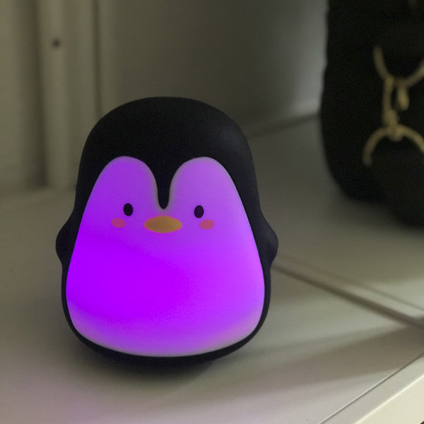 Pelle Penguin a LED