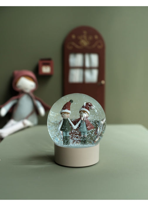 Snow Globe, Elves